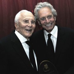 Kirk y Michael Douglas en el Festival de Santa Bárbara