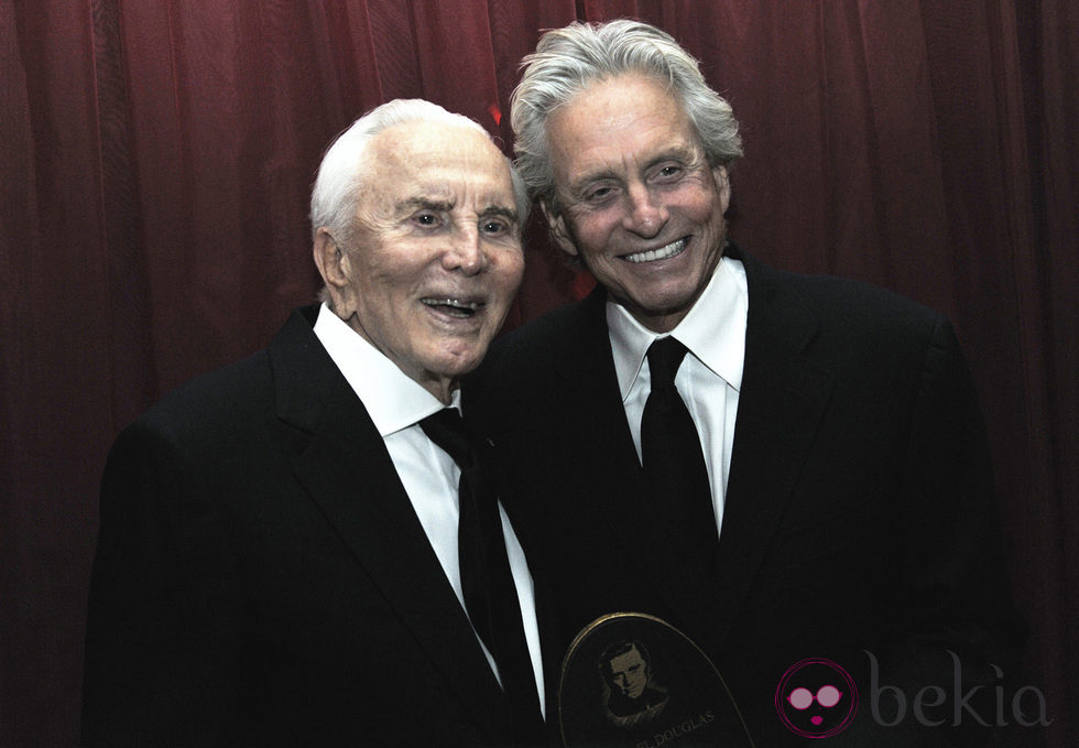 Kirk y Michael Douglas en el Festival de Santa Bárbara