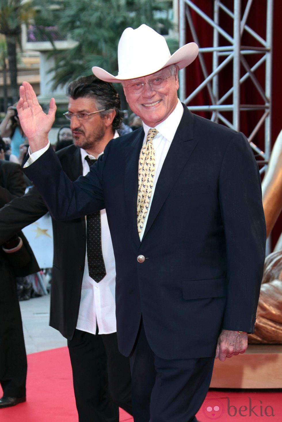 Larry Hagman padece cáncer