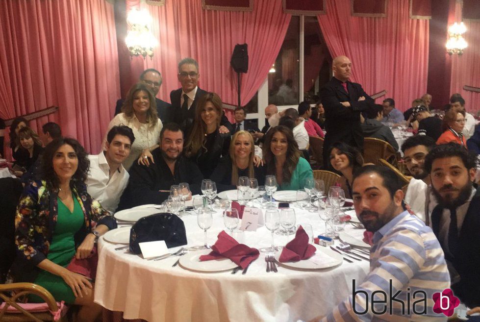 Paz Padilla, Diego Matamoros, Terelu Campos, Kiko Hernández, Ylenia, Belén Esteban, Raquel Bollo, La Junquera y Manuel Cortés de cena