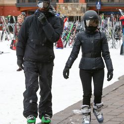 Kourtney Kardashian junto a su ex Scott en la nieve