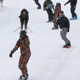 La familia Kardashian-Jenner esquiando en Colorado