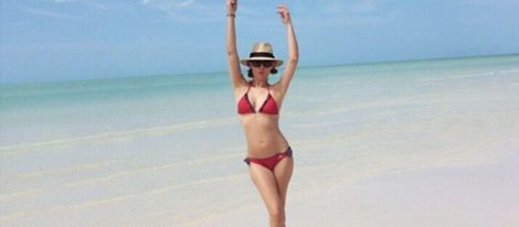 Patricia Conde posa en bikini en las playas de México