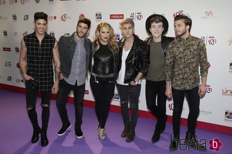 Auryn junto a Anastacia en la Noche Cadena 100 en Madrid