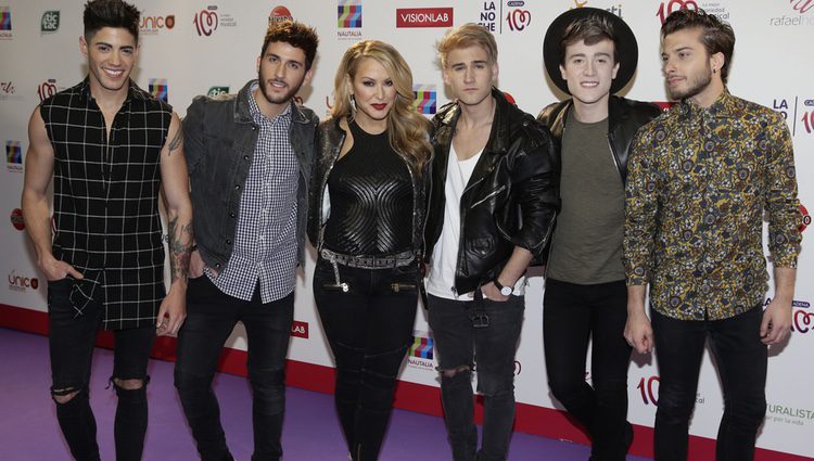 Auryn junto a Anastacia en la Noche Cadena 100 en Madrid