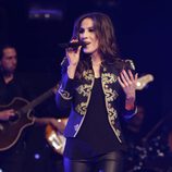 Malú durante su actuación en la Noche de Cadena 100 en Madrid