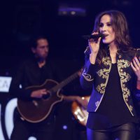 Malú durante su actuación en la Noche de Cadena 100 en Madrid