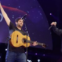 Estopa durante su actuación en la Noche de Cadena 100 en Madrid