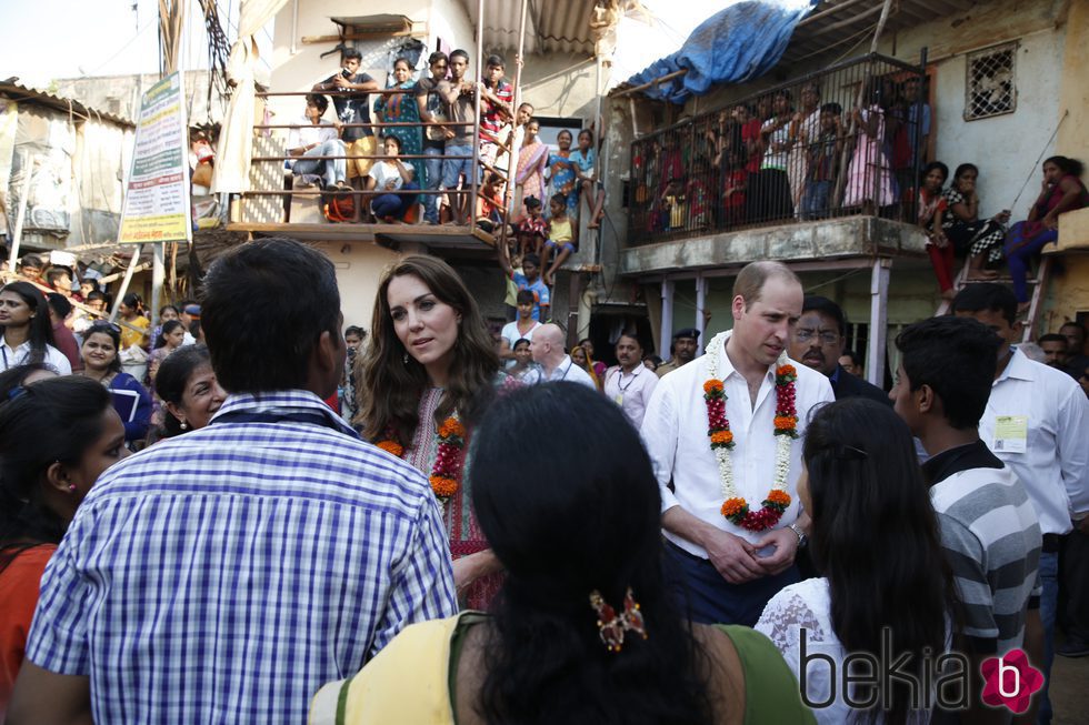 Duques de Cambridge charla a la ciudadanía de Bombay en su viaje a la India