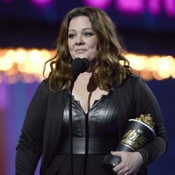 Melissa McCarthy recogiendo su Premio MTV Movie Awards 2016