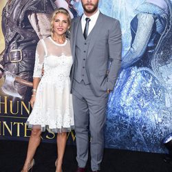 Elsa Pataky y Chris Hemsworth en el estreno de 'Las crónicas de Blancanieves: El cazador y la reina del hielo' en Los Angeles