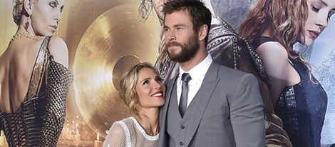 Elsa Pataky, enamorada de Chris Hemsworth en el estreno de 'Las crónicas de Blancanieves: El cazador y la reina del hielo' en Los Angeles