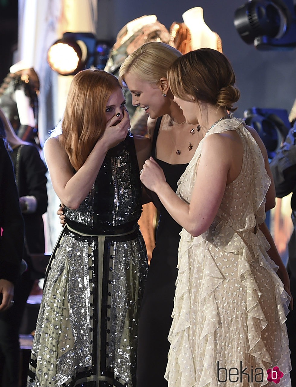 Jessica Chastain, Charlize Theron y Emily Blunt en el estreno de 'Las crónicas de Blancanieves: El cazador y la reina del hielo' en Los Angeles