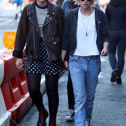 Kriten Stewart y su novia Soko paseando por las calles de Nueva York