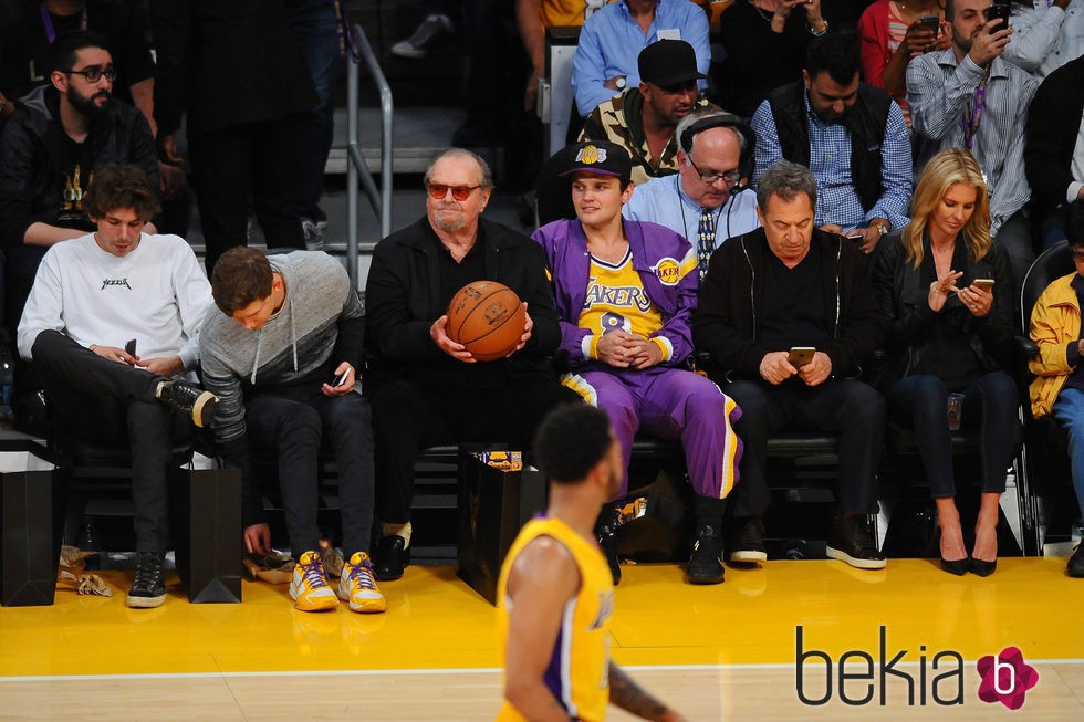 Jack Nicholson acude al último partido de Kobe Bryant en los Lakers