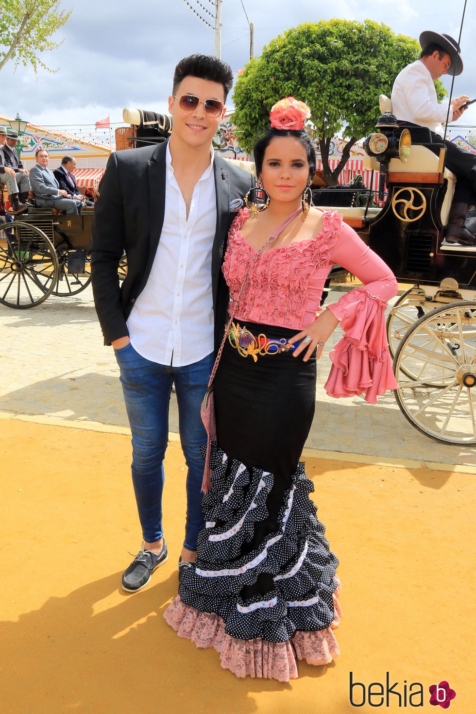 Gloria Camila y Kiko Jiménez en la Feria de Abril 2016