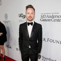 Aaron Paul en la gala benéfica de la Fundación Parker en Los Ángeles