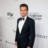 Orlando Bloom en la gala benéfica de la Fundación Parker en Los Ángeles