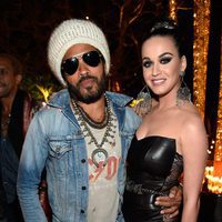 Katy Perry y Lenny Kravitz en la gala benéfica de la Fundación Parker en Los Ángeles