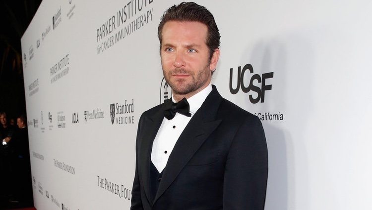 Bradley Cooper en la gala benéfica de la Fundación Parker en Los Ángeles