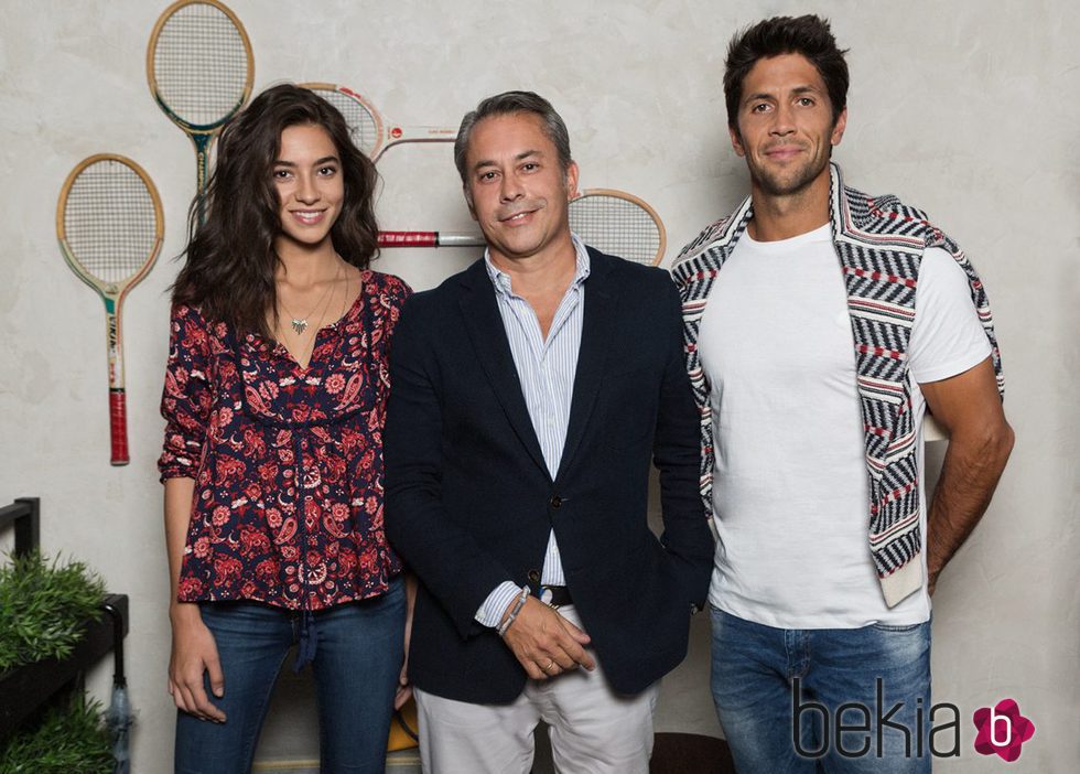 Rocío Crusset con Fernando Verdasco y Luis González director general de Springfield 2015