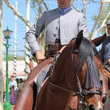 Fran Rivera montado a caballo en la Feria de Abril 2016