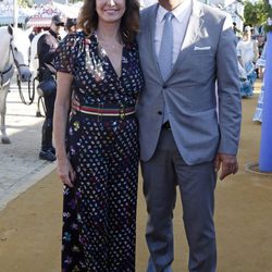 Ana Rosa Quintana con su marido Juan Muñoz en la Feria de Abril 2016