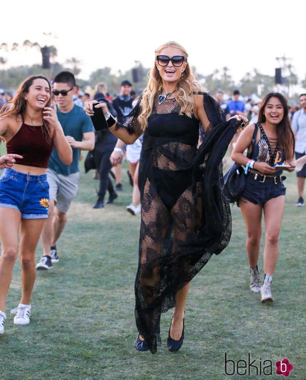 Paris Hilton en el festival de Coachella 2016