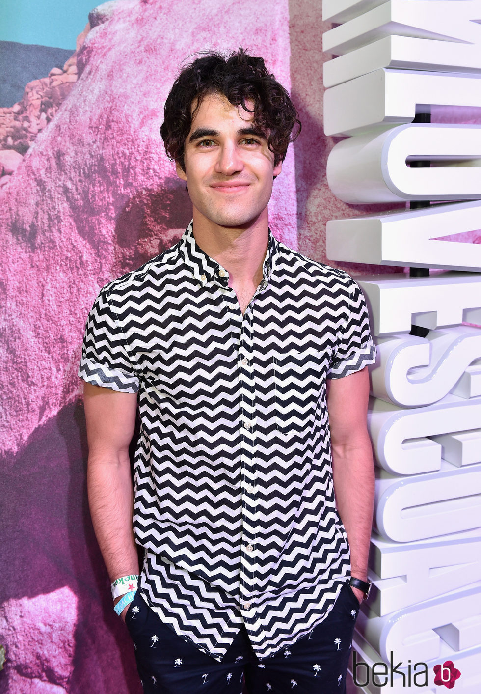 Darren Criss en el pop up de H&M en el festival de Coachella 2016