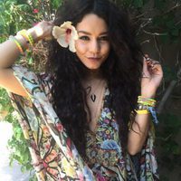 Vanessa Hudgens en el festival de Coachella 2016