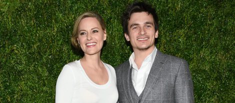 Rupert Friend y Aimee Mullins en la cena de Chanel en el Festival de Tribeca 2016 en Nueva York