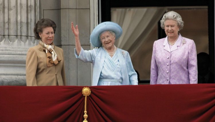 La Princesa Margarita, la Reina Madre y la Reina Isabel II