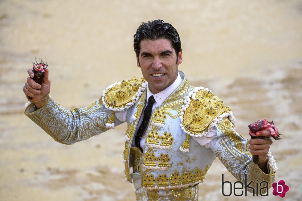 Cayetano Rivera tras cortar dos orejas en la corrida de primavera de Brihuega