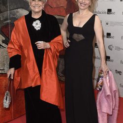 Lola Herrera y su hija Natalia Dicenta en los Premios MAX 2016