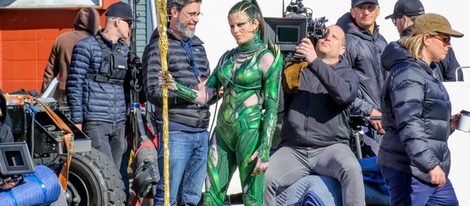 Elizabeth Banks caracterizada como 'Rita Repulsa' en el rodaje de la película 'Power Rangers'