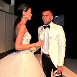 Joana Sanz y Dani Alves en el desfile de Rosa Clará en Barcelona Bridal Fashion Week 2016