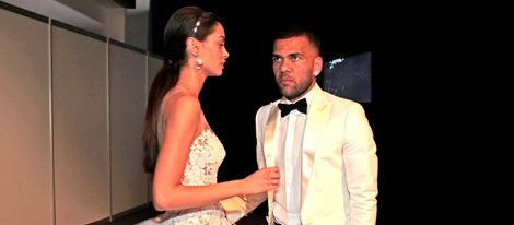 Joana Sanz y Dani Alves en el desfile de Rosa Clará en Barcelona Bridal Fashion Week 2016