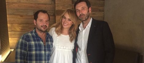 Patricia Conde con Ángel Martín y Juan Andrés García 'Bropi'