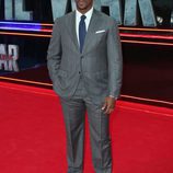 Anthony Mackie en la premiere de la película 'Capitán América: Civil War' en Londres