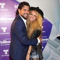 Paulina Rubio y Gerardo Bazúa en los Billboard Latin Awards 2016