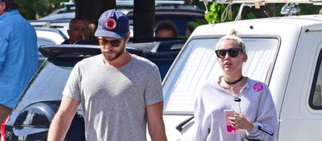 Miley Cyrus y Liam Hemsworth disfrutando de unos días en Australia