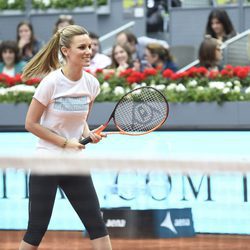 Edurne jugando en el partido benéfico en Mutua Madrid Open de Tenis