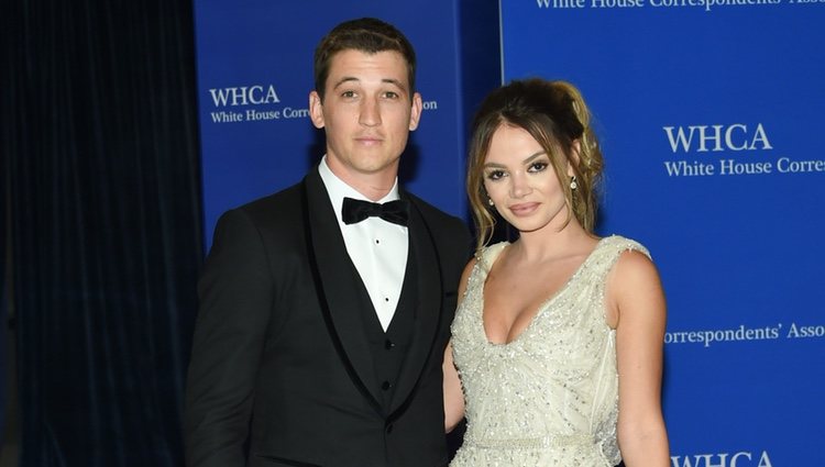 Miles Teller y  Keleigh Sperry en la Fiesta de Corresponsales 2016 en la Casa Blanca