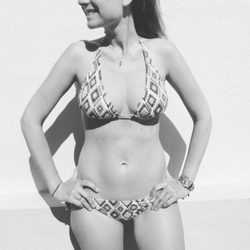 Lourdes Montes en bikini