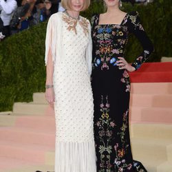 Anna Wintour y su hija Bee Shaffer en la Gala Met 2016