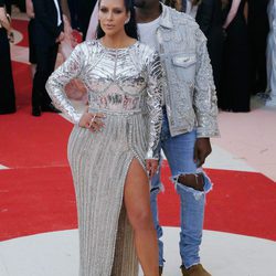 Kim Kardashian y Kanye West en la Gala Met 2016