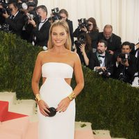 Margot Robbie en la Gala Met 2016