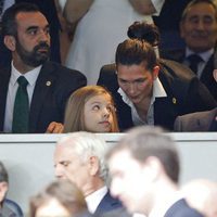 La Infanta Sofía y el Rey Felipe en el partido de Champions Real  Madrid-Manchester City