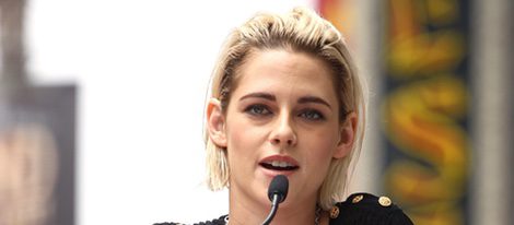 Kristen Stewart presentando la estrella del Paseo de la Fama de Jodie Foster