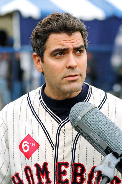 George Clooney en MTV's Annual Rock'n Jock de Beisbol en 1995